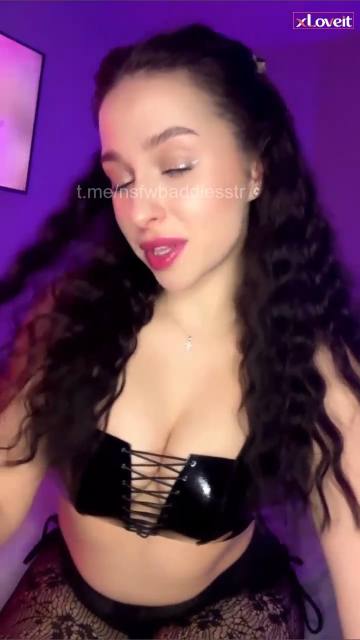 Helena ifşa Seksi hatunun yayınını izle